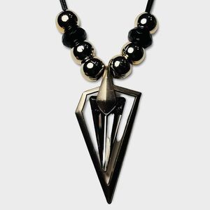 NWT Pendant Necklace